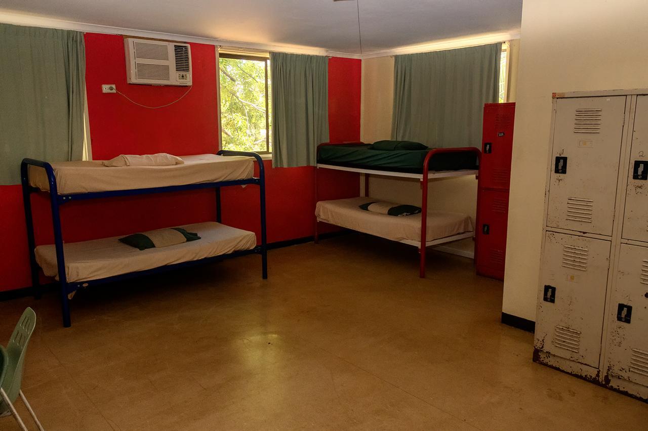 Palm Court Backpackers Hostel Катрин Екстериор снимка